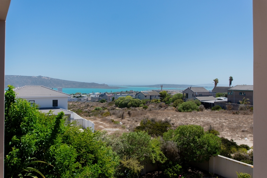 5 Bedroom Property for Sale in Myburgh Park Western Cape